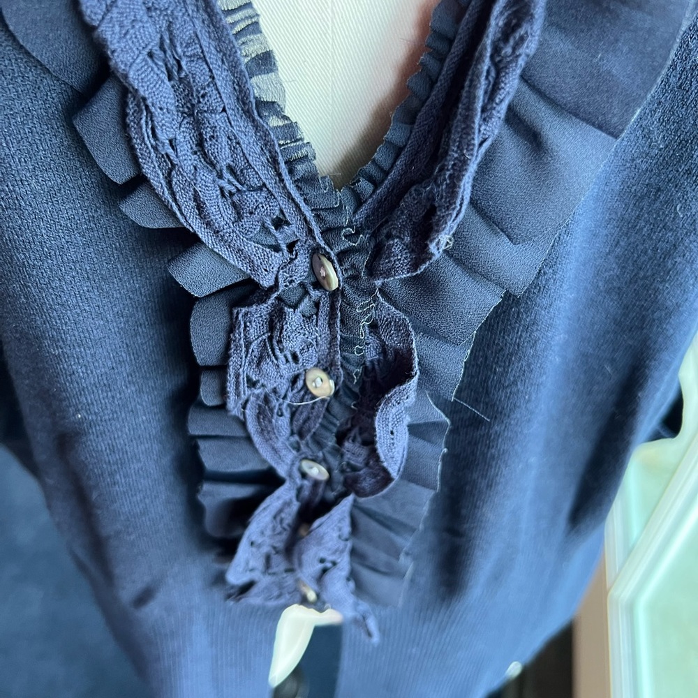 Coldwater Creek navy blue v-neck ruffled sweater. Size 2X. - Picture 5 of 8